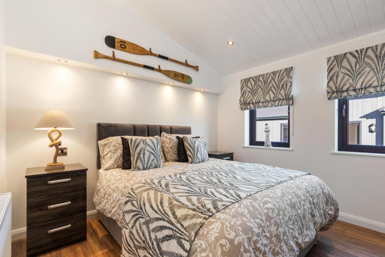 Hiraeth - Luxury Lodge With Hot Tub, Close To Beach Penally Exterior foto